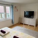 Family House In Town With Garden * פודבראדי