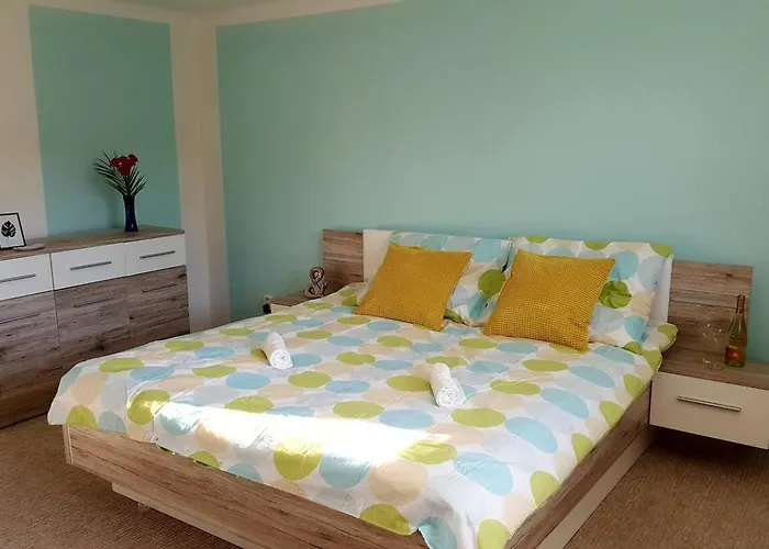 Holiday home Family House In Town With Garden