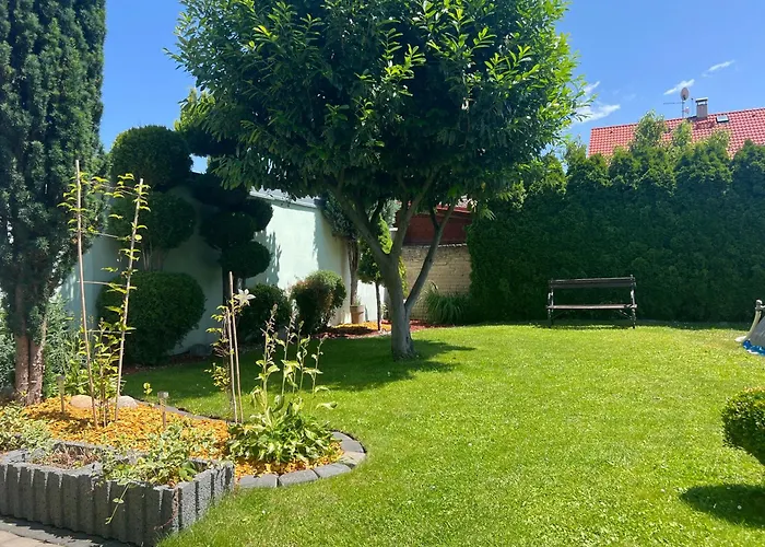 Family House In Town With Garden Podebrady